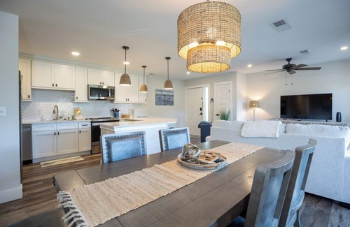 Hilton Head Island Villa | 92 Forest Gardens: Newly Remodeled Villa, Walk to Beach, Pool, Free Bikes