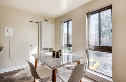 Gaithersburg Apartment | 92 m² Apartment ∙ 2 bedrooms ∙ 4 guests