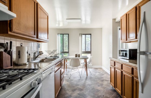 Gaithersburg Apartment | 92 m² Apartment ∙ 2 bedrooms ∙ 4 guests