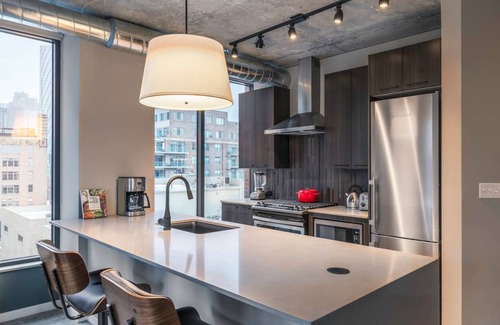 West Loop Apartment | 92 m² Apartment ∙ 2 bedrooms ∙ 4 guests