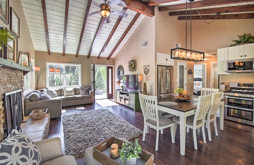 Lake Arrowhead Cottage | 92 m² Cabin ∙ 2 bedrooms ∙ 5 guests