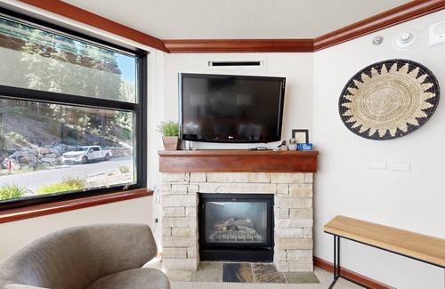 Olympic Valley Condo | 92 m² Condo ∙ 2 bedrooms ∙ 6 guests