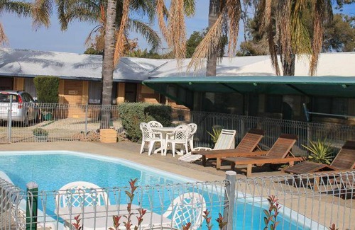 Corowa Hotel | 92 m² Motel ∙ 8 guests