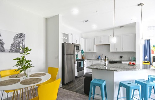 Orange Park Apartment | 9203- 2 Bed Sleeps 6-Pool-Gym-Pet-EV