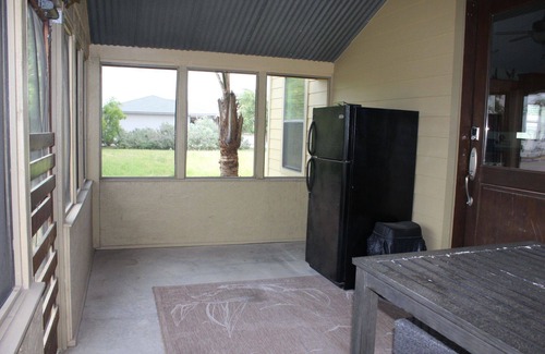 Port Mansfield House | 922 Mansfield - Beautiful & Spacious!