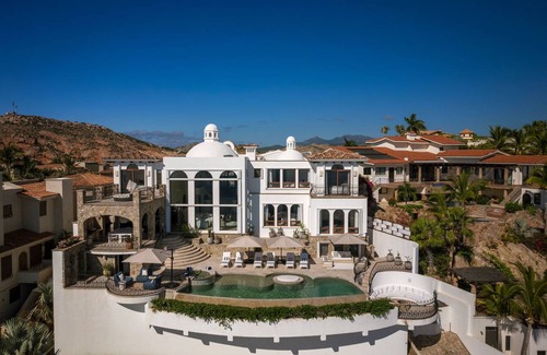 Rancho Cerro Colorado Villa | 923 m² Villa ∙ 7 bedrooms ∙ 18 guests