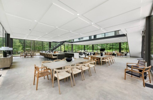 Springs House | 929 m² House ∙ 6 bedrooms ∙ 13 guests