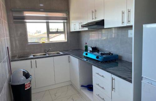 Grassy Park Apartment | 93 m² Apartment ∙ 3 bedrooms ∙ 6 guests