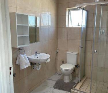 Grassy Park Apartment | 93 m² Apartment ∙ 3 bedrooms ∙ 6 guests
