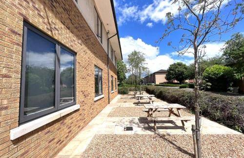 Milton Keynes Apartment | 93 m² Apartment ∙ 1 bedroom ∙ 2 guests