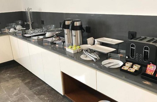 Jubilee Hills Apartment | 93 m² Apartment ∙ 2 bedrooms ∙ 4 guests
