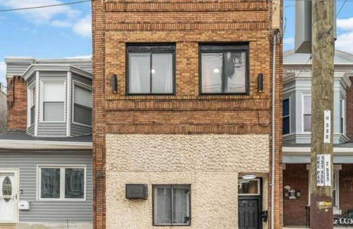 West Philadelphia Apartment | 93 m² Apartment ∙ 2 guests