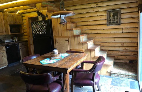 Island Park Cabin | 93 m² Cabin ∙ 2 bedrooms ∙ 7 guests