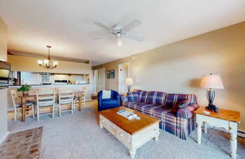 Glen Arbor Condo | 93 m² Condo ∙ 2 bedrooms ∙ 6 guests