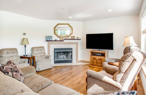 Chelan Condo | 93 m² Condo ∙ 2 bedrooms ∙ 6 guests