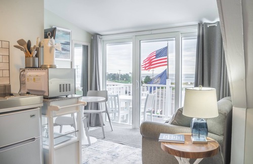 Hampton Hotel | 935 Ocean A Beachside Inn