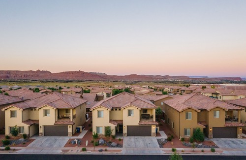Santa Clara House | 94, 95, 96 | 3 Neighboring Homes, Kid Friendly w/Hot Tub's, Game Stations, Air-hockey, and More!