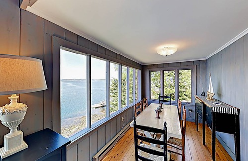 Ocean Point Cottage | 94 m² Cabin ∙ 3 bedrooms ∙ 8 guests
