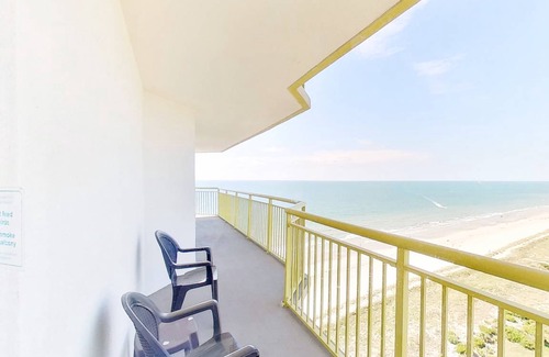 Crescent Beach Condo | 94 m² Condo ∙ 2 bedrooms ∙ 10 guests