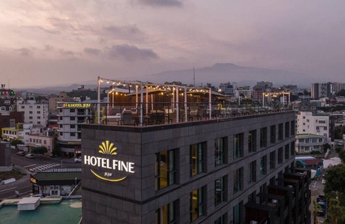 Songsan-dong Hotel | 94 m² Hotel ∙ 2 bedrooms ∙ 127 guests