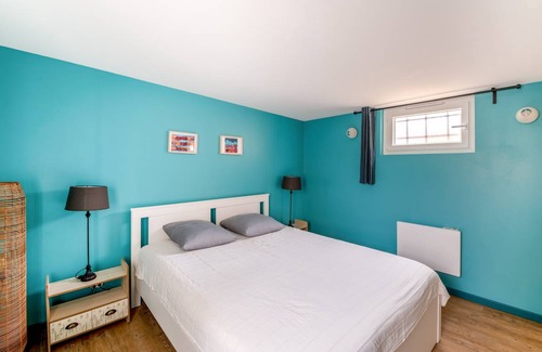 Saint-Regnobert-de-la-Cote-de-Nacre Apartment | 95 m² Apartment ∙ 3 bedrooms ∙ 6 guests