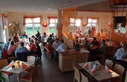 Markkleeberg Apartment | 95 m² Apartment ∙ 3 bedrooms ∙ 8 guests