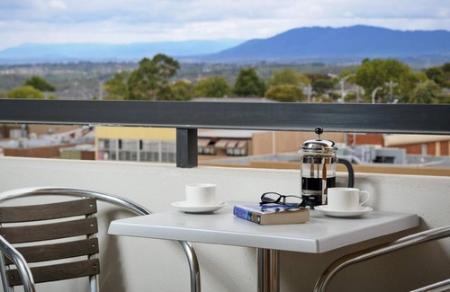 Glen Waverley Apartment | 95 m² Apartment ∙ 3 bedrooms ∙ 127 guests