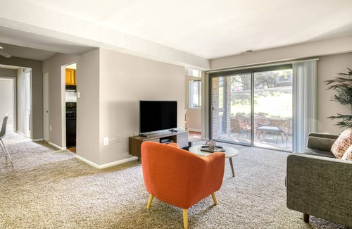 Gaithersburg Apartment | 95 m² Apartment ∙ 2 bedrooms ∙ 4 guests