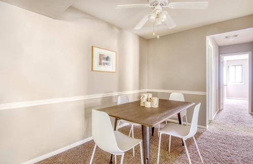 Gaithersburg Apartment | 95 m² Apartment ∙ 2 bedrooms ∙ 4 guests