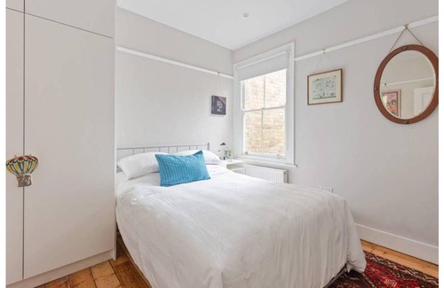 Hanwell Apartment | 95 m² Apartment ∙ 3 bedrooms ∙ 6 guests