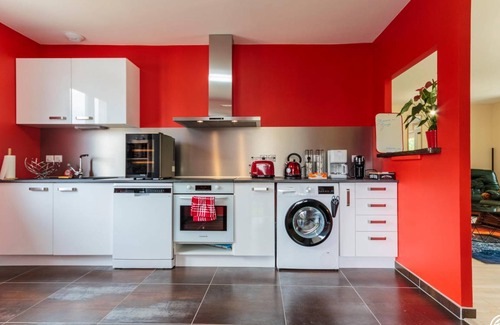 Magny-Cours Cottage | 95 m² Cabin ∙ 3 bedrooms ∙ 6 guests