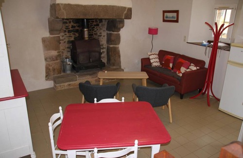 Saint-Donan House | 95 m² Gîte ∙ 2 bedrooms ∙ 4 guests