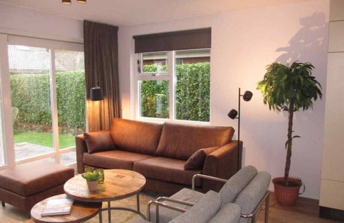 Roelofarendsveen House | 95 m² House ∙ 2 bedrooms ∙ 4 guests