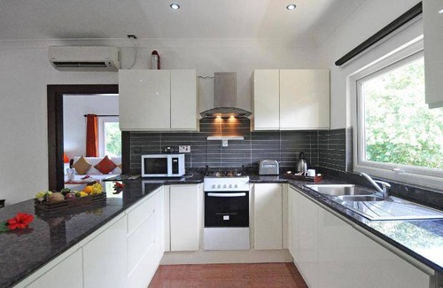 Praslin Island Apartment | 95 m² Serviced apartment ∙ 3 bedrooms ∙ 6 guests