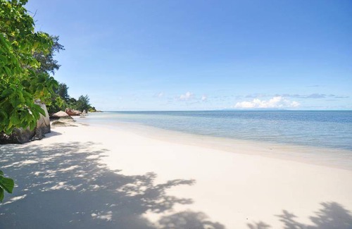 Praslin Island Apartment | 95 m² Serviced apartment ∙ 3 bedrooms ∙ 6 guests