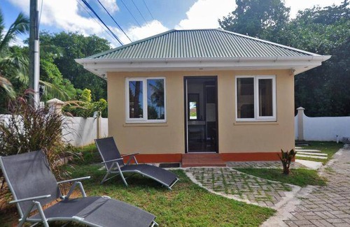 Praslin Island Apartment | 95 m² Serviced apartment ∙ 3 bedrooms ∙ 6 guests