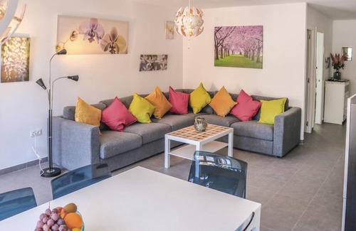 Malaga-Este Apartment | 96 m² Apartment ∙ 4 bedrooms ∙ 8 guests