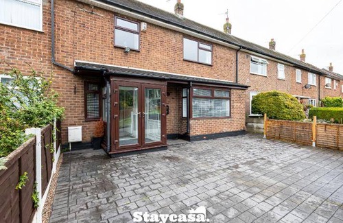Broadheath House | 96 m² House ∙ 3 bedrooms ∙ 5 guests