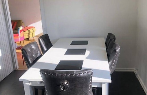 Haninge Apartment | 96 m² Apartment ∙ 3 bedrooms ∙ 2 guests