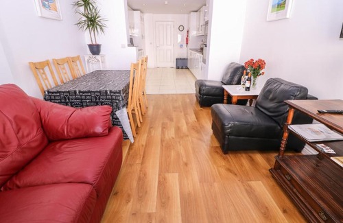 Portrush House | 97 Causeway Street