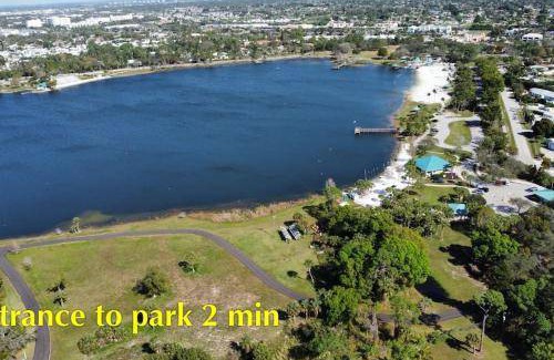 East Naples House | 97 m² House ∙ 2 bedrooms ∙ 5 guests