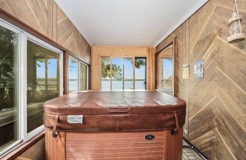 Interlochen House | 97 m² House ∙ 3 bedrooms ∙ 8 guests