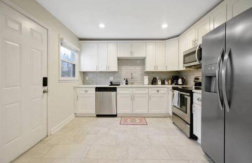 East Raleigh House | 97 m² House ∙ 3 bedrooms ∙ 6 guests