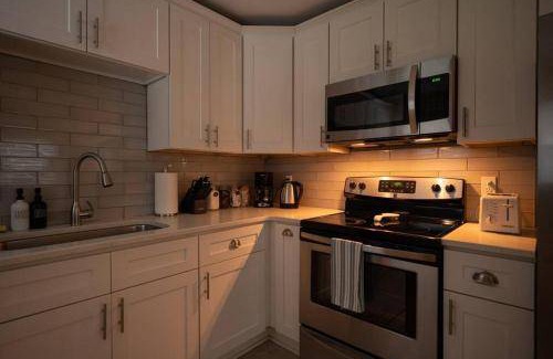 East Raleigh House | 97 m² House ∙ 3 bedrooms ∙ 6 guests