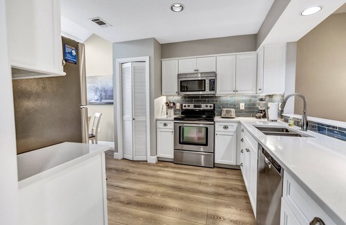 Palmetto Dunes Villa | 972 Inverness Village | Golf Views, Walk to Beach