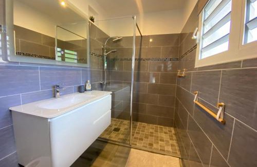 Le Carbet Villa | 972M Beautiful air-conditioned villa with garden