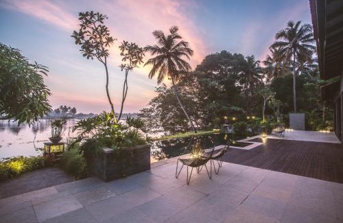 Kumbalam Bed & Breakfast | 976 Panangad