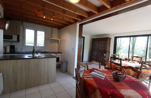 Saint-Martin-des-Champs House | 98 m² Gîte ∙ 3 bedrooms ∙ 6 guests