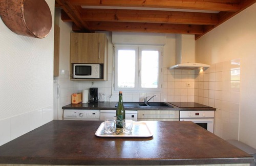 Saint-Martin-des-Champs House | 98 m² Gîte ∙ 3 bedrooms ∙ 6 guests