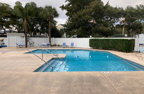 Surfside Beach Condo | 98 m² Condo ∙ 2 bedrooms ∙ 6 guests